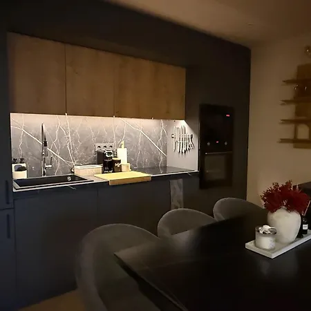Ski-lift-access - Brand New Design Apartment